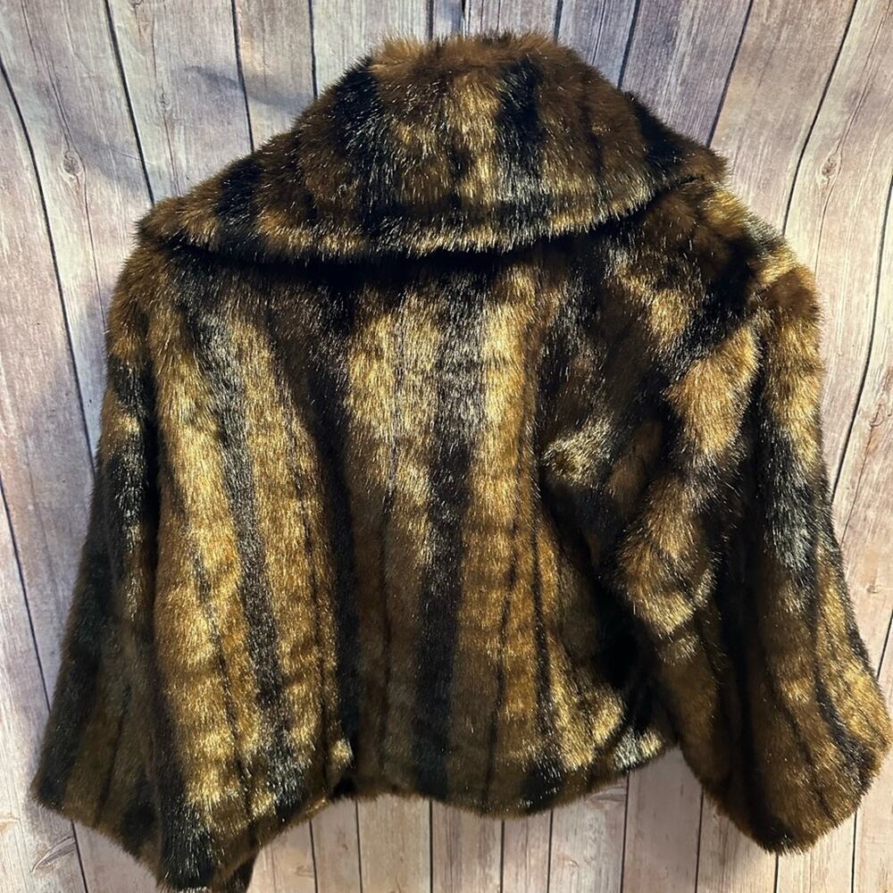 Elegant Faux Fur Striped Jacket Black and Brown Vintage - Picture 3 of 5